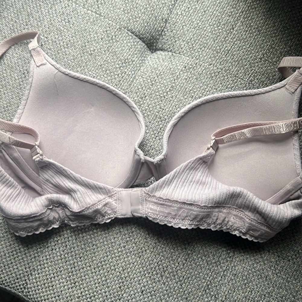 2 brand new Victoria’s Secret bras - Picture 12 of 12